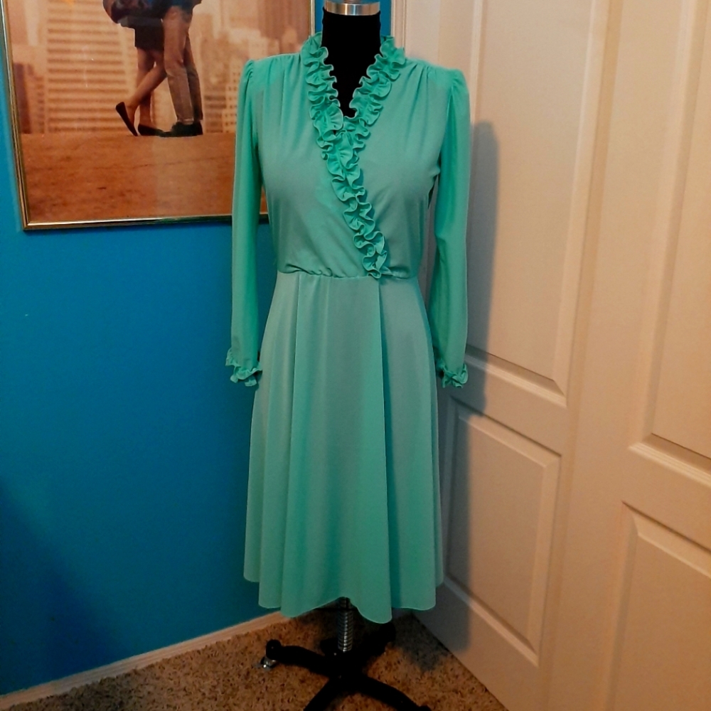 GUC Vintage 70's Montgomery Ward teal dress! Size 11/12 Jr. Miss